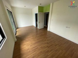 For sale 3 Beds townhouse in Lam Luk Ka, Pathum Thani