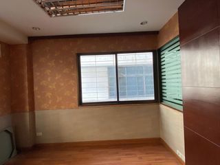 For sale 3 bed retail Space in Samphanthawong, Bangkok