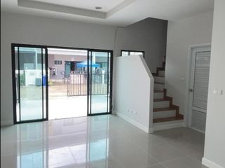 For sale 4 Beds townhouse in Lat Lum Kaeo, Pathum Thani