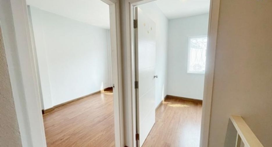 For sale 3 Beds townhouse in Pak Kret, Nonthaburi