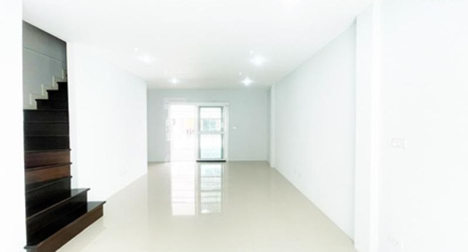For sale 3 Beds townhouse in Pak Kret, Nonthaburi