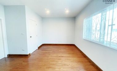 For sale 3 bed townhouse in Pak Kret, Nonthaburi