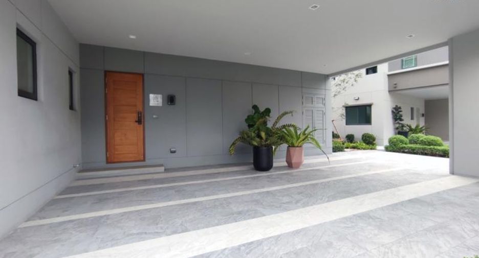 For sale 4 bed house in Bang Kruai, Nonthaburi