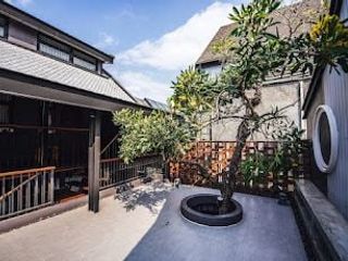 For sale 18 bed hotel in Mueang Chiang Mai, Chiang Mai
