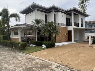 For rent 4 bed villa in Hua Hin, Prachuap Khiri Khan
