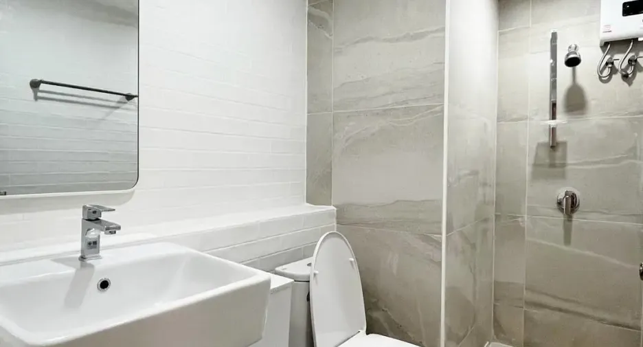 For rent and for sale 2 bedrooms condo in Khlong Toei, Bangkok
