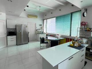 出售 4 卧室 公寓 在 Khlong Toei, 曼谷
