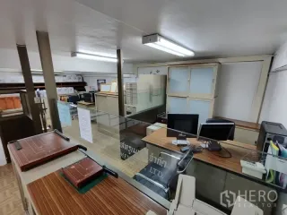 For rent retail Space in Yan Nawa, Bangkok