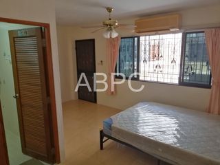 For rent 3 bed townhouse in South Pattaya, Pattaya