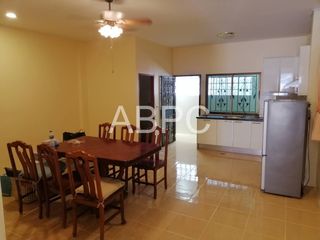 For rent 3 bed townhouse in South Pattaya, Pattaya