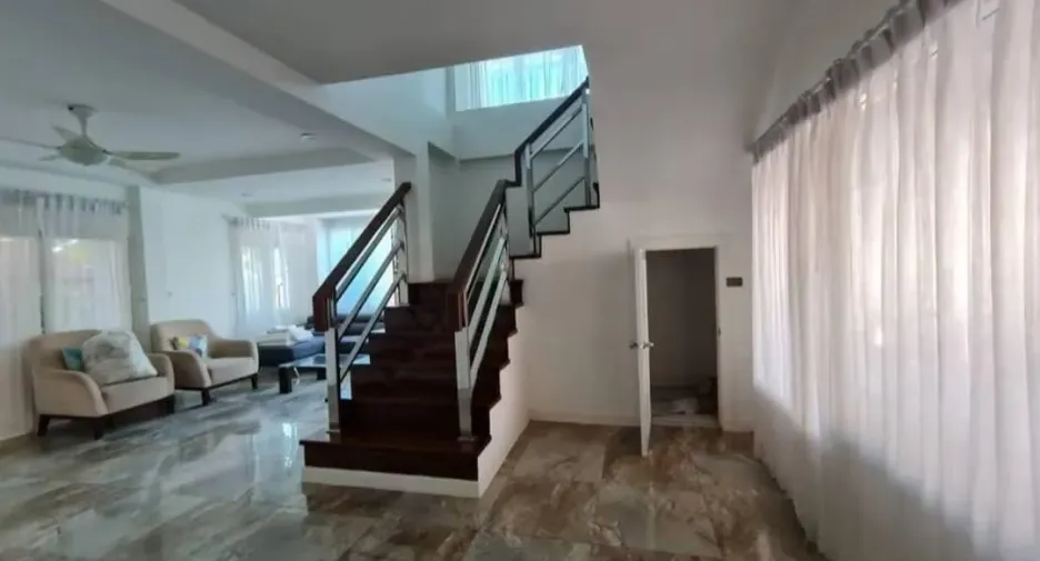For rent and for sale 4 bedrooms house in Bang Lamung, Chonburi