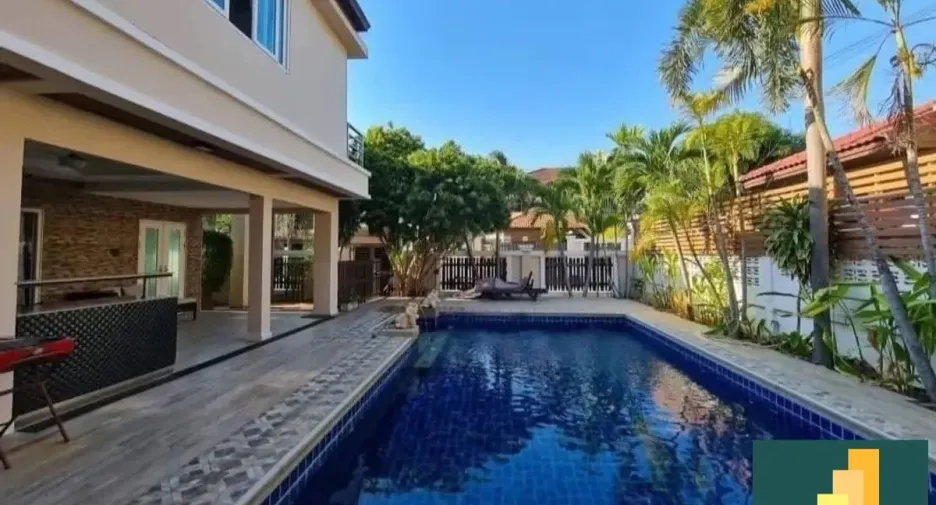 For rent and for sale 4 bedrooms house in Bang Lamung, Chonburi