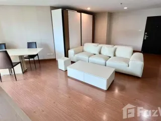 For sale 3 Beds condo in Huai Khwang, Bangkok