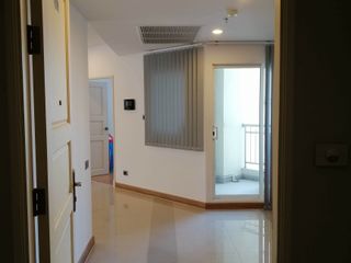 For sale 2 Beds condo in Huai Khwang, Bangkok