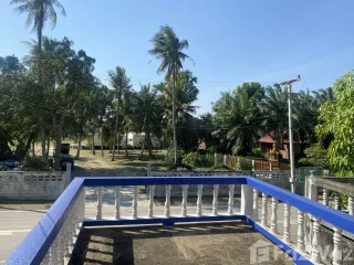 For sale 2 bed townhouse in Tha Yang, Phetchaburi