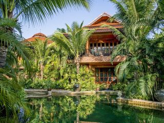 For sale 6 bed villa in Cha Am, Phetchaburi