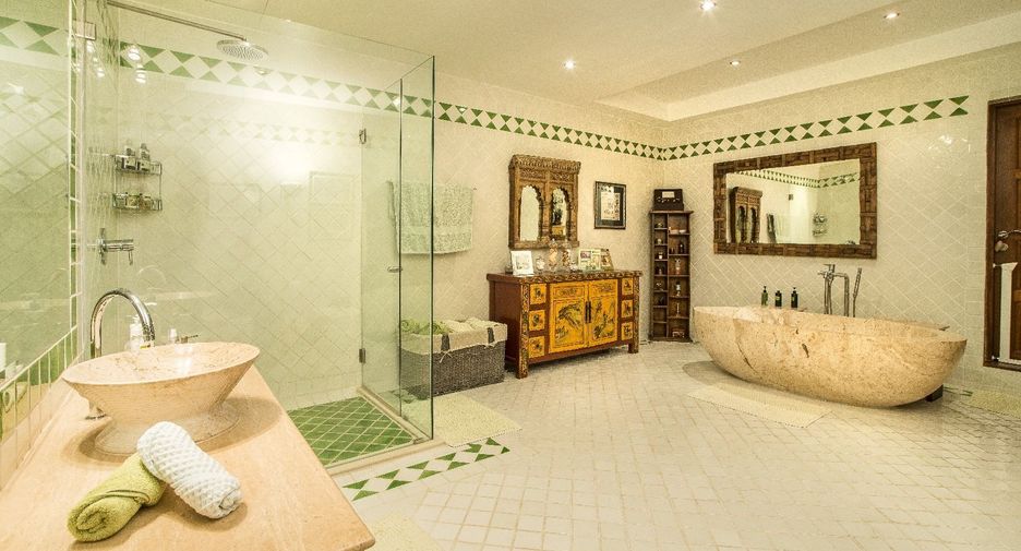 For sale 6 bed villa in Cha Am, Phetchaburi