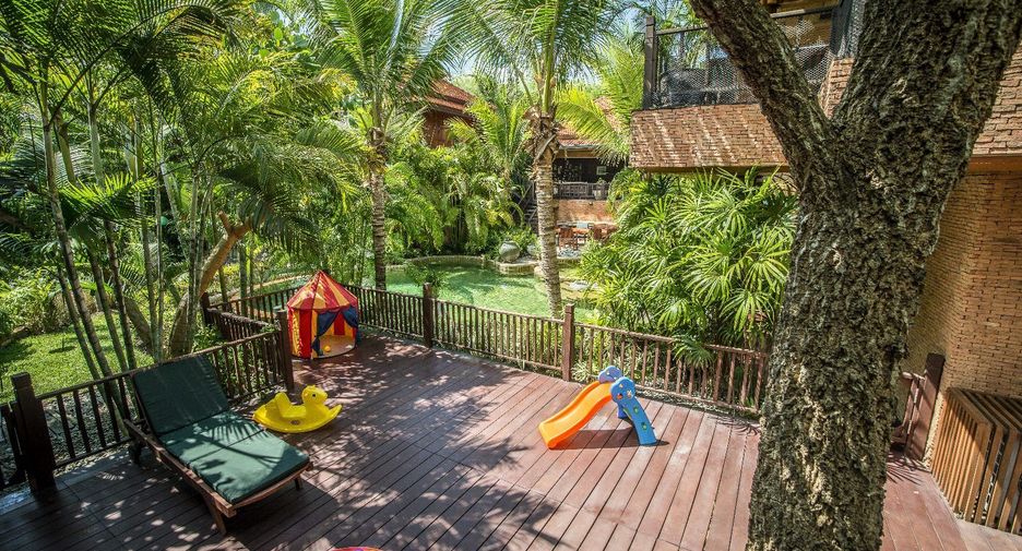 For sale 6 bed villa in Cha Am, Phetchaburi