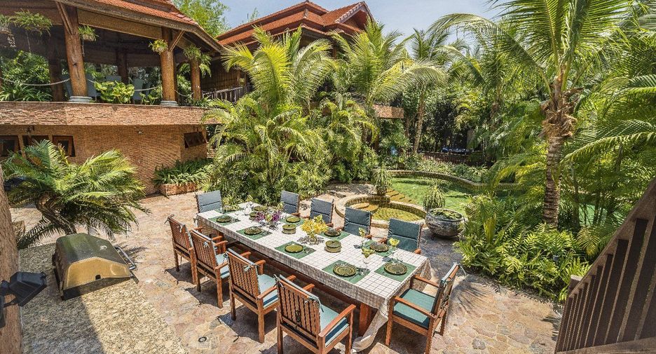 For sale 6 bed villa in Cha Am, Phetchaburi
