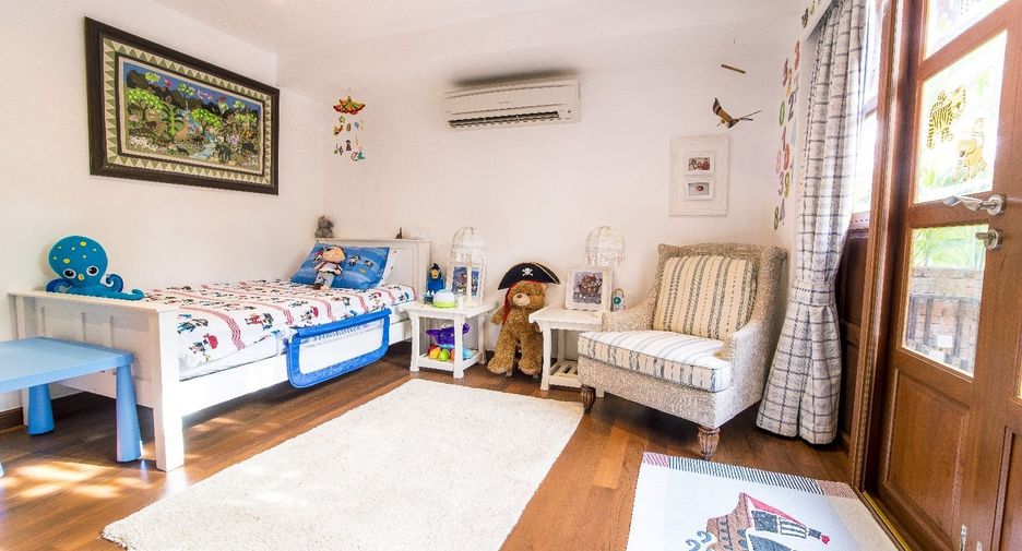For sale 6 bed villa in Cha Am, Phetchaburi