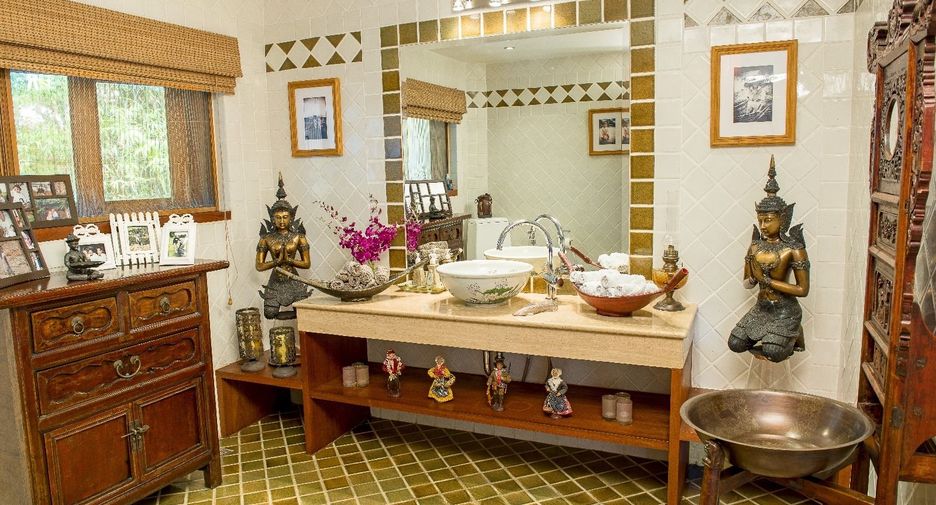 For sale 6 bed villa in Cha Am, Phetchaburi