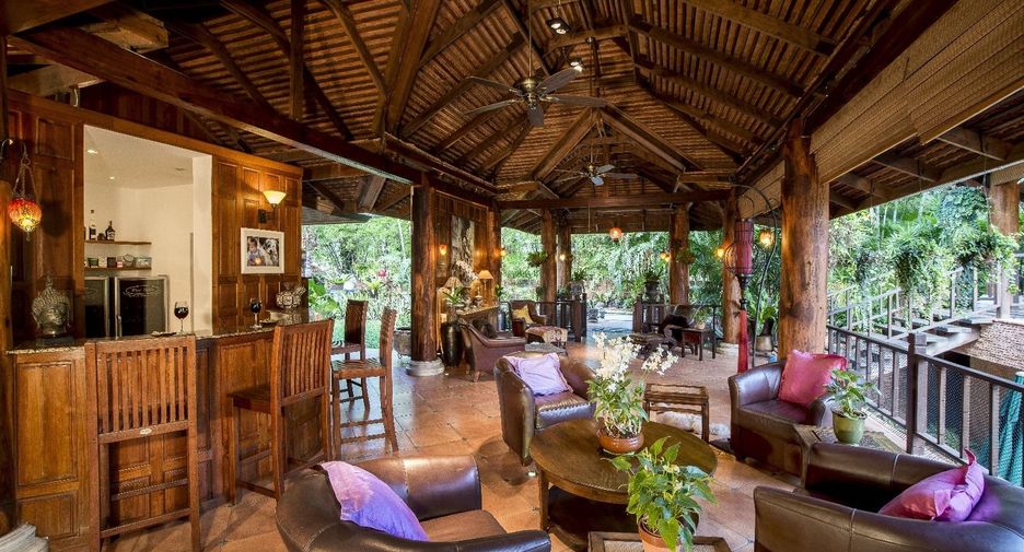 For sale 6 bed villa in Cha Am, Phetchaburi