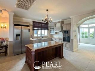 For sale 5 bed villa in Bang Lamung, Chonburi
