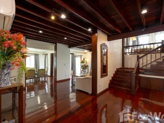 For sale 4 bed villa in Mueang Chiang Mai, Chiang Mai