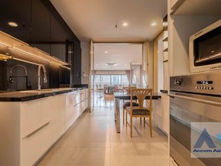 For rent 2 Beds condo in Watthana, Bangkok