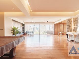 For sale 4 Beds condo in Watthana, Bangkok