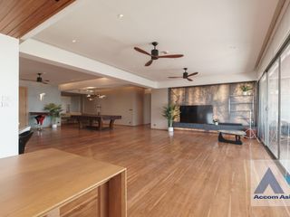 For sale 4 Beds condo in Watthana, Bangkok
