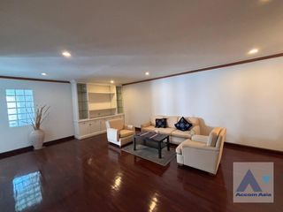 For sale 2 bed condo in Yan Nawa, Bangkok