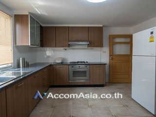 For rent 3 bed apartment in Khlong Toei, Bangkok