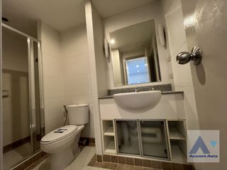 For sale 2 bed condo in Yan Nawa, Bangkok