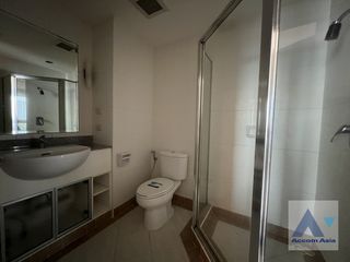 For sale 2 bed condo in Yan Nawa, Bangkok