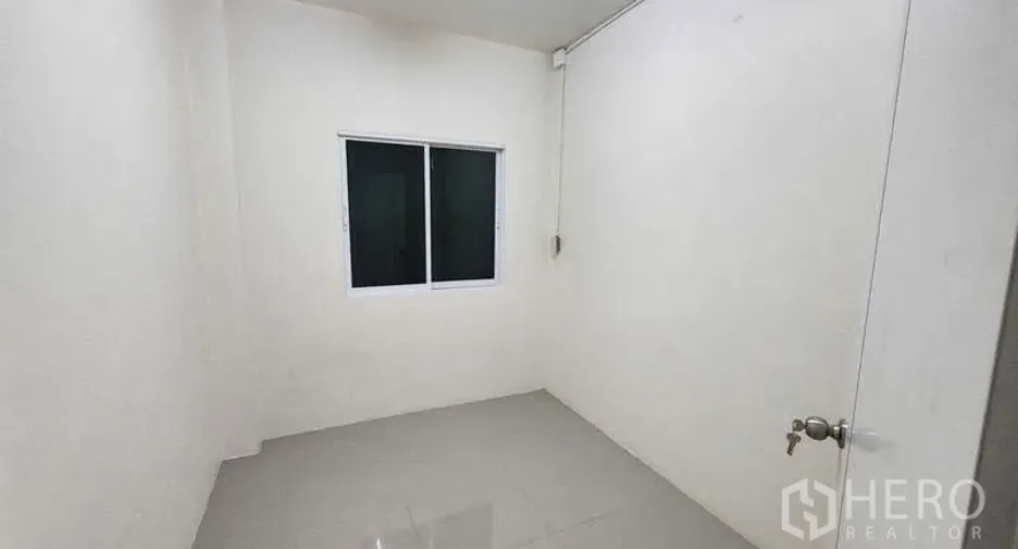 Lagerhaus zur Miete in Mueang Samut Sakhon, Samut Sakhon