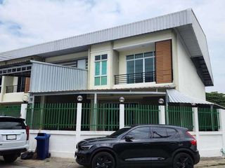 For rent warehouse in Ban Phaeo, Samut Sakhon