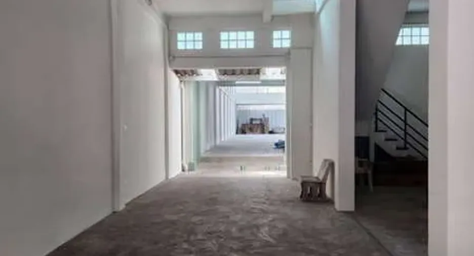 For rent retail Space in Khlong Toei, Bangkok