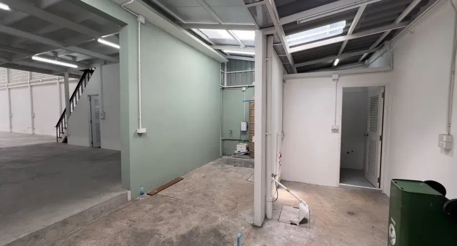 For rent retail Space in Khlong Toei, Bangkok