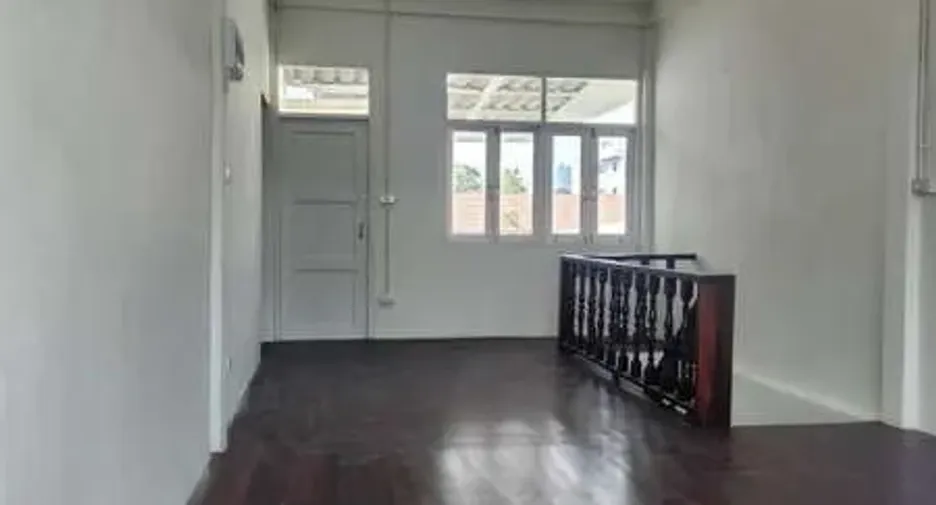 For rent retail Space in Khlong Toei, Bangkok