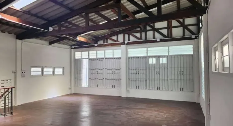 For rent retail Space in Khlong Toei, Bangkok