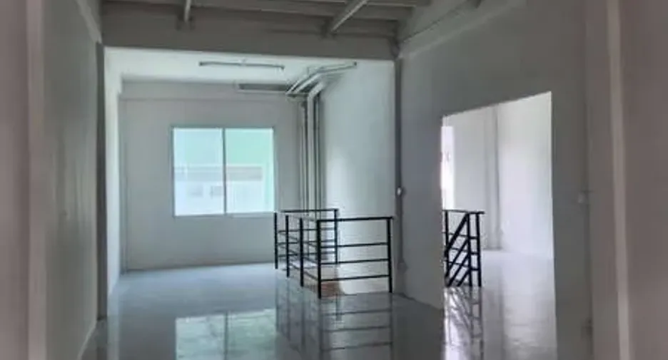 For rent retail Space in Khlong Toei, Bangkok