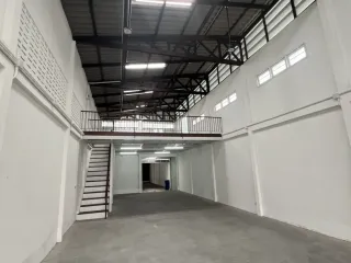 For rent retail Space in Khlong Toei, Bangkok