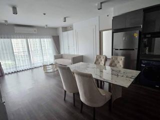For sale 2 Beds condo in Huai Khwang, Bangkok