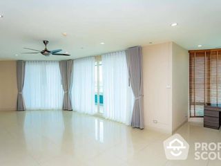 For sale 4 Beds condo in Bang Kho Laem, Bangkok