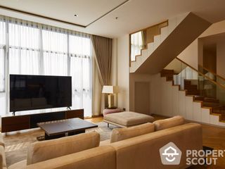 For sale 4 Beds condo in Watthana, Bangkok
