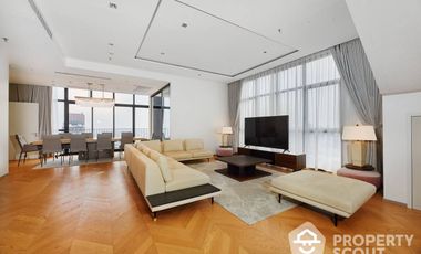 For sale 4 Beds condo in Watthana, Bangkok