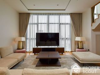For sale 4 Beds condo in Watthana, Bangkok