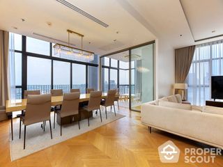For sale 4 Beds condo in Watthana, Bangkok