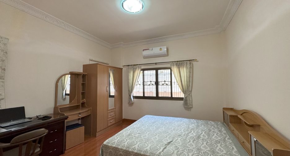 À vendre 3 chambres maison à Huay Yai, Pattaya